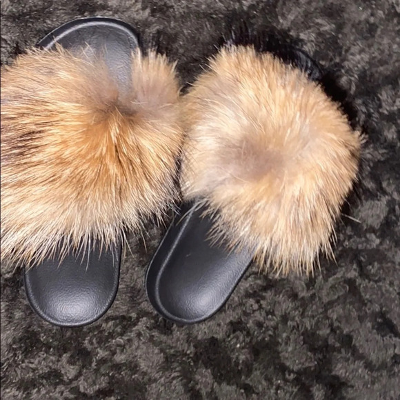 Vintage Luxury faux  fur fuzzy slides 10 - Picture 5 of 6
